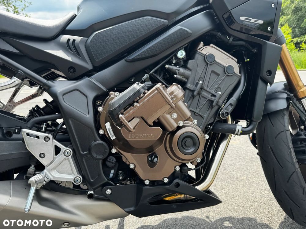Honda CB - 11