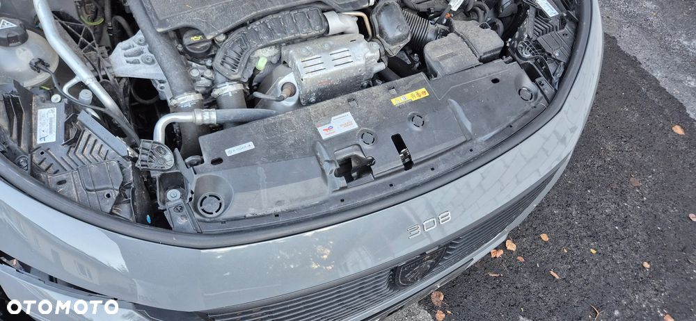 Peugeot 308 1.2 PureTech Allure S&S EAT8 - 31