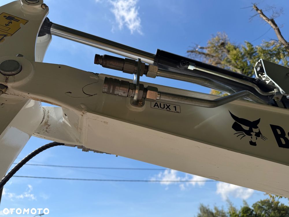 Bobcat Minikoparka E35z - 8
