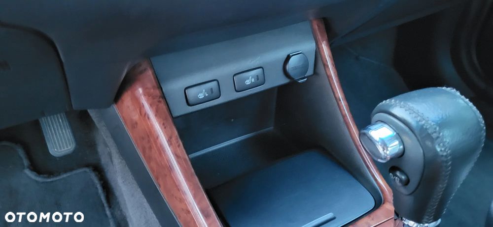 Toyota Camry 3.0 V6 - 19