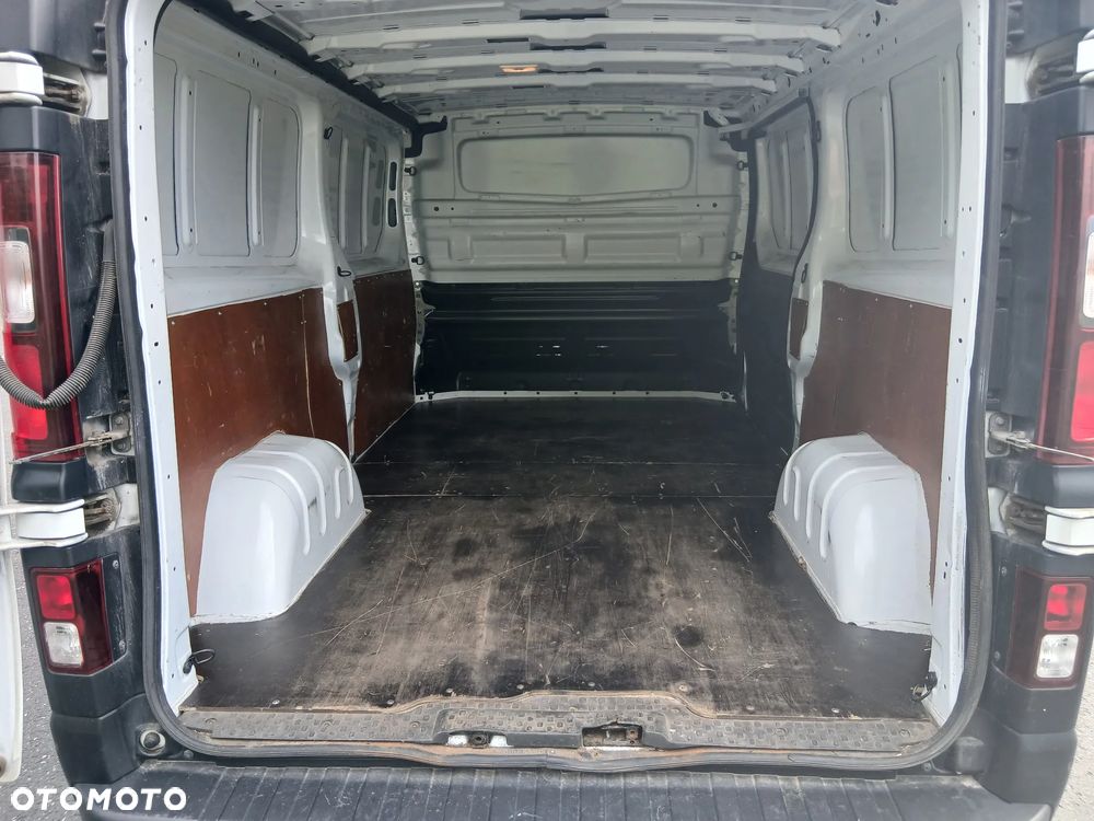 Renault TRAFIC - 12
