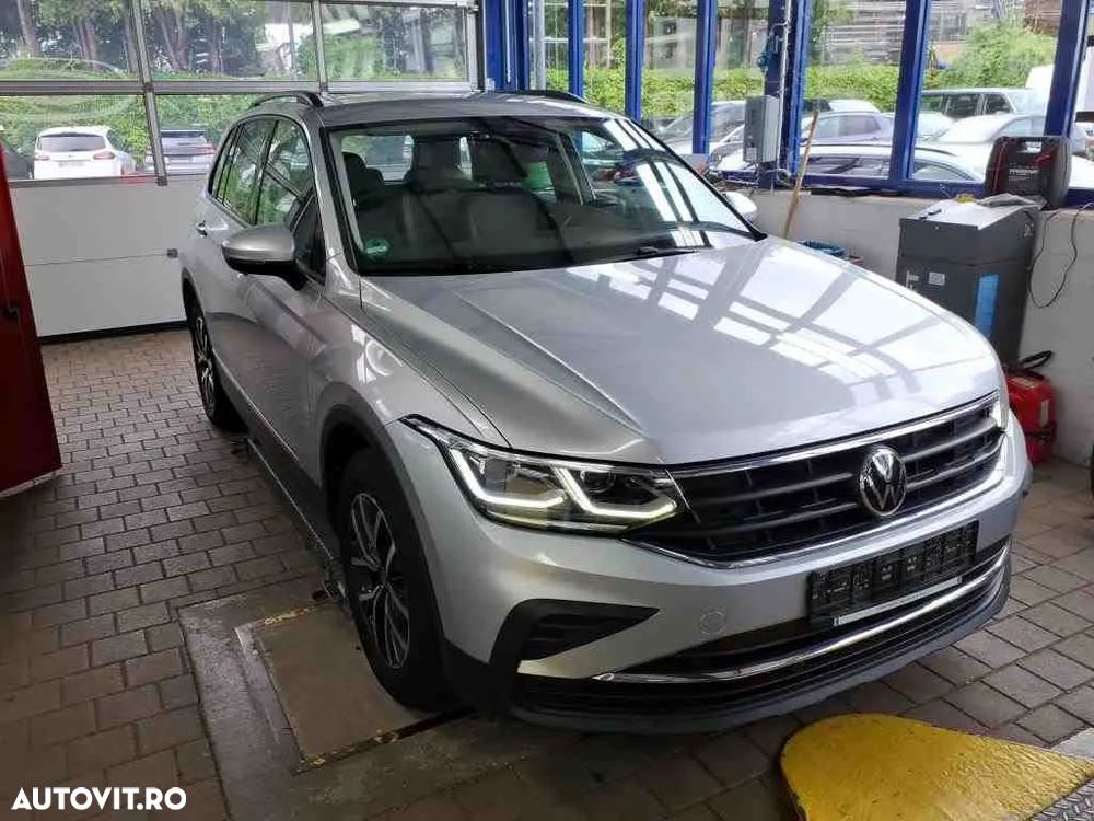 Volkswagen Tiguan 2.0 TDI DSG Life - 3
