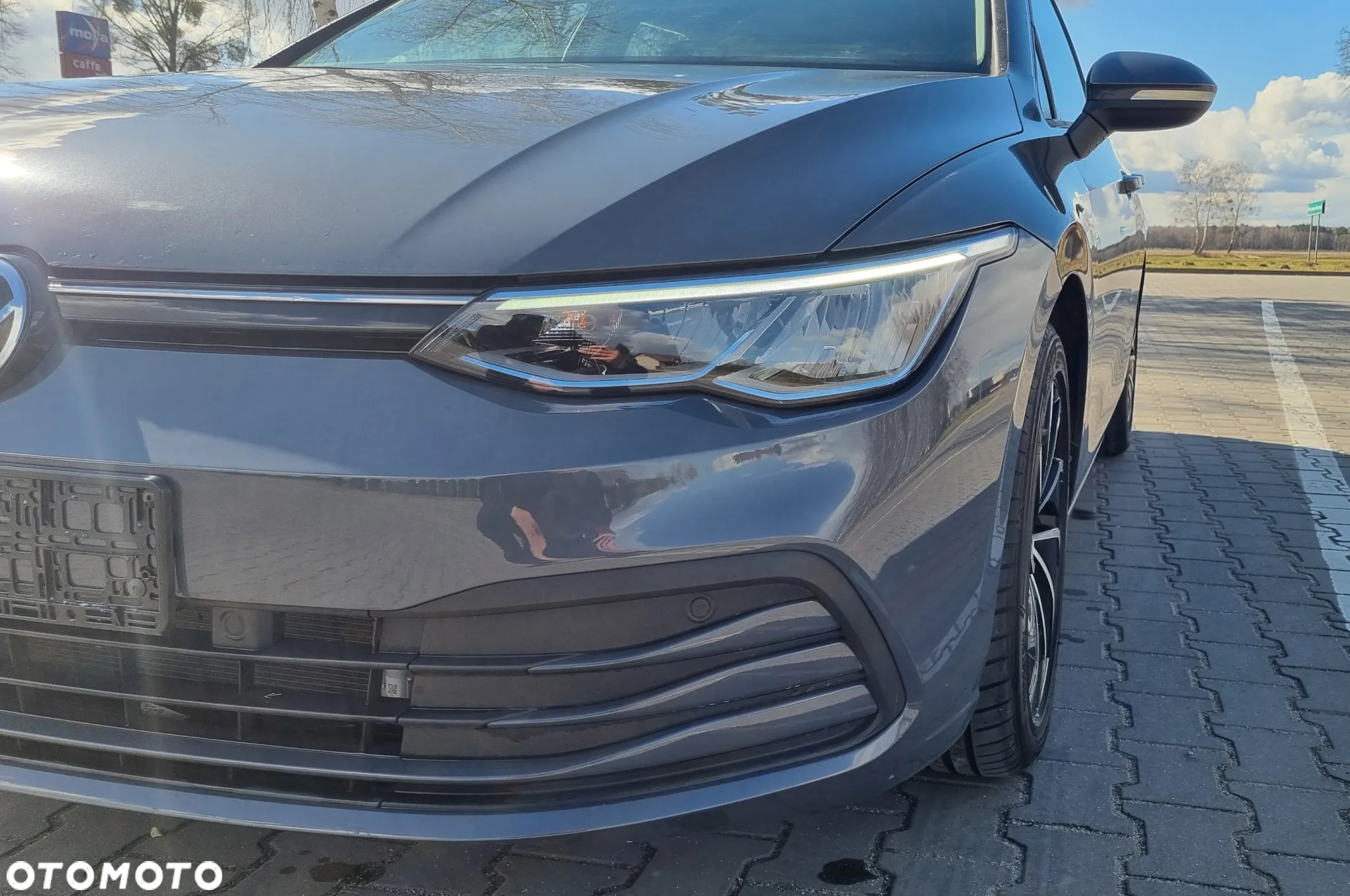 Volkswagen Golf VIII 1.0 eTSI Life DSG - 10