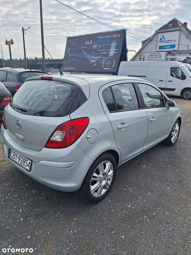 Opel Corsa 1.2 16V Cosmo - 5