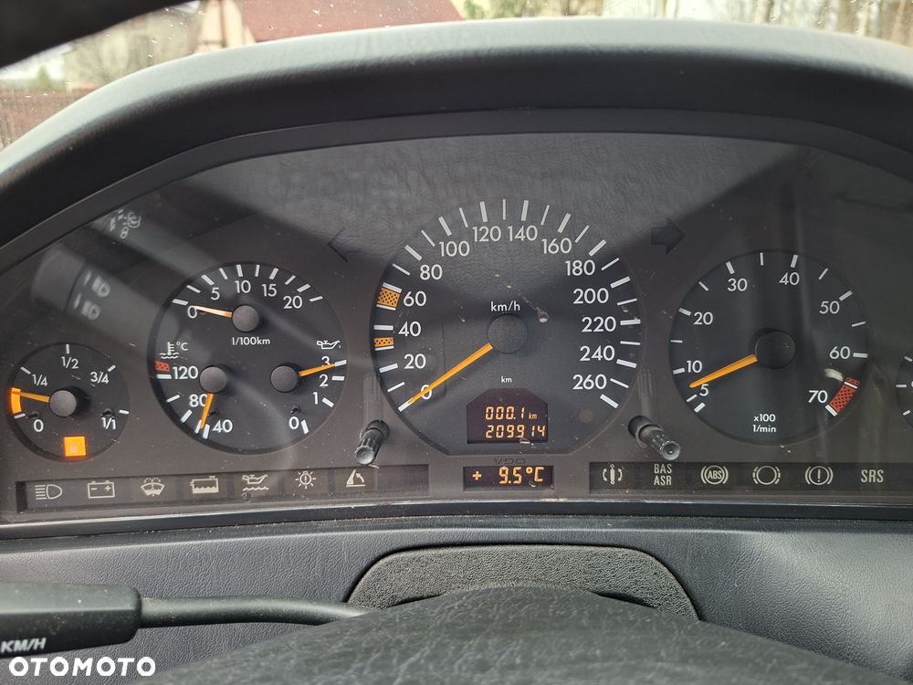 Mercedes-Benz SL - 22