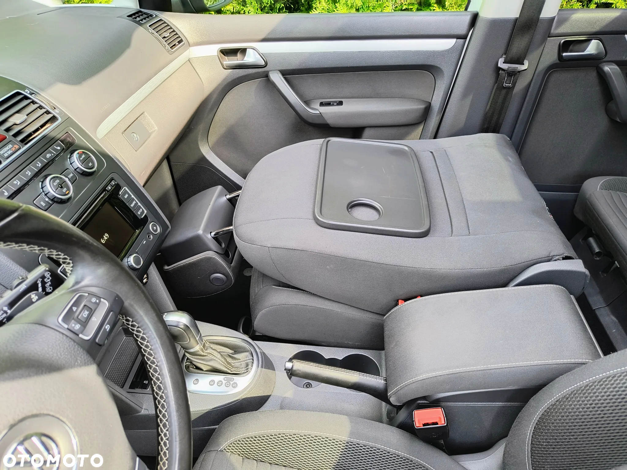 Volkswagen Touran 1.4 TSI DSG Cup - 21