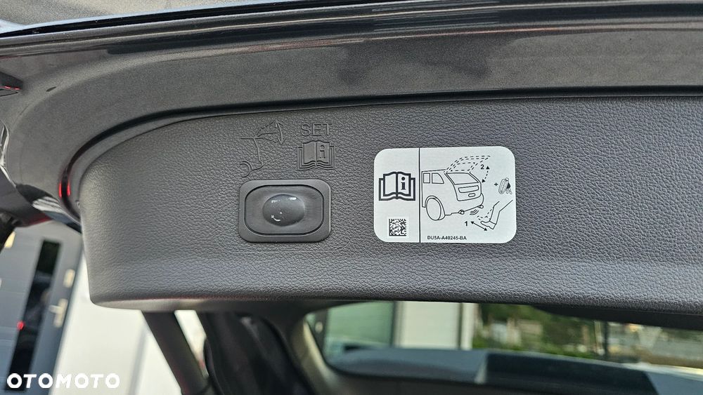 Ford Kuga 1.5 EcoBoost 2x4 ST-Line - 17