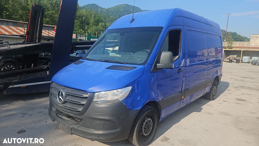 Mercedes-Benz Sprinter - 7