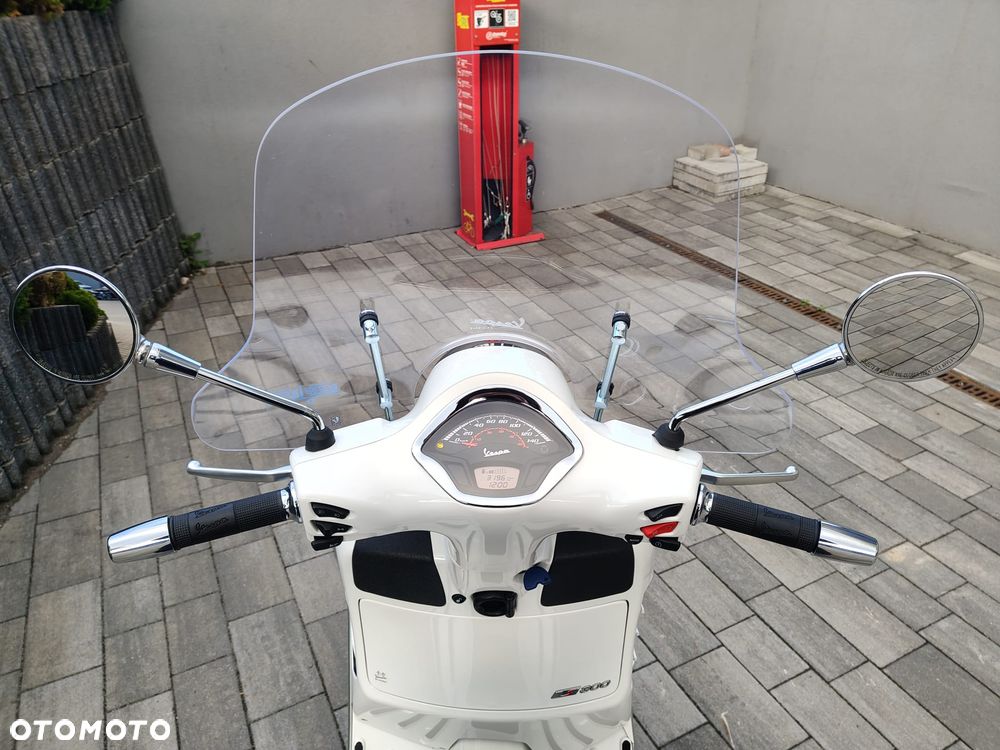 Piaggio Vespa - 10
