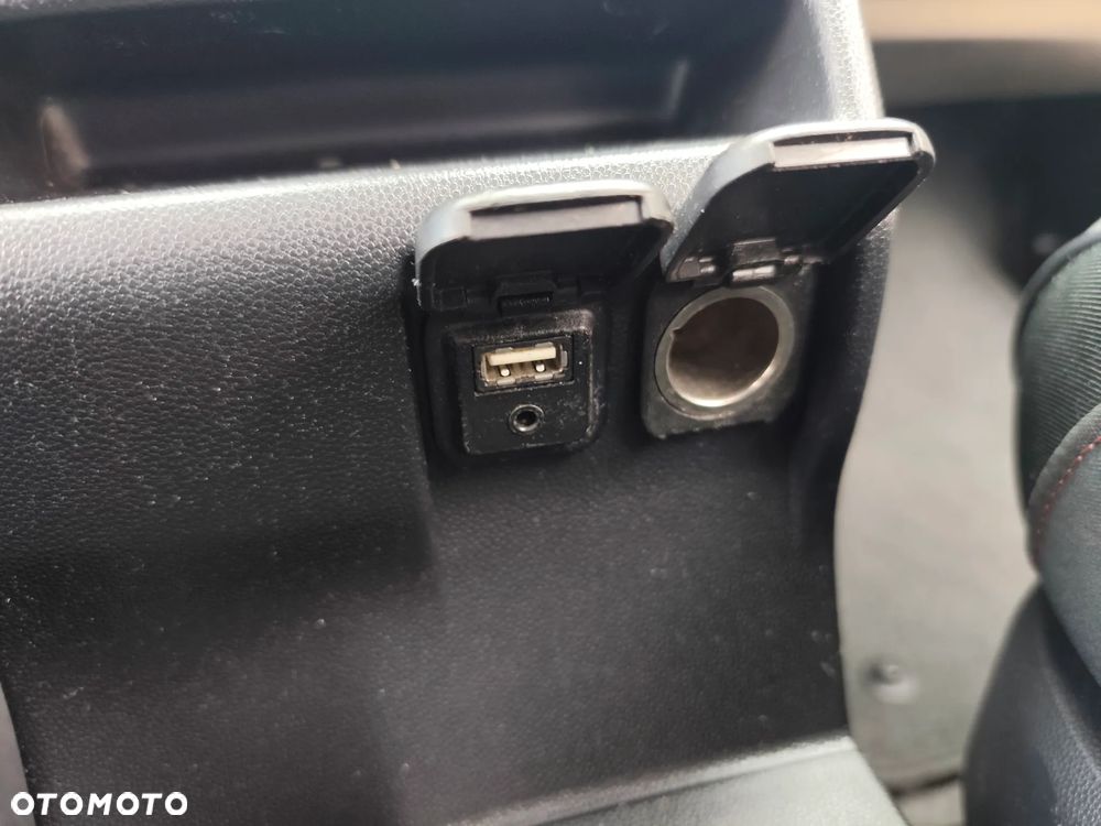 Mazda 5 2.0 MZR-DISI i-stop Sendo - 14