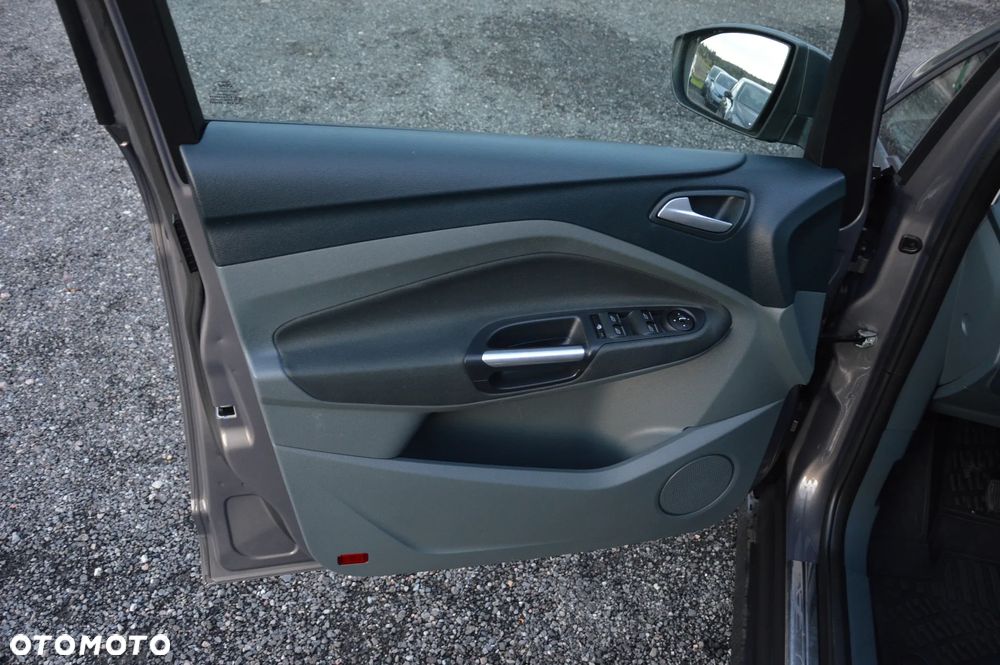 Ford Grand C-MAX - 24
