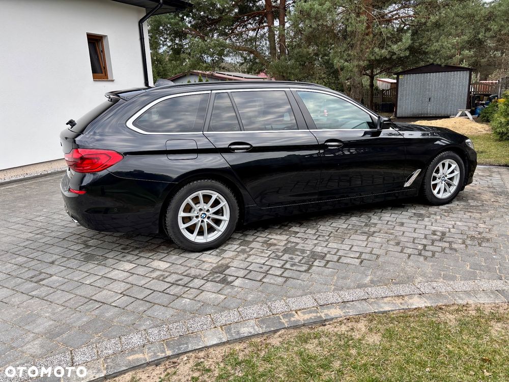 BMW Seria 5 520d Sport Line - 6