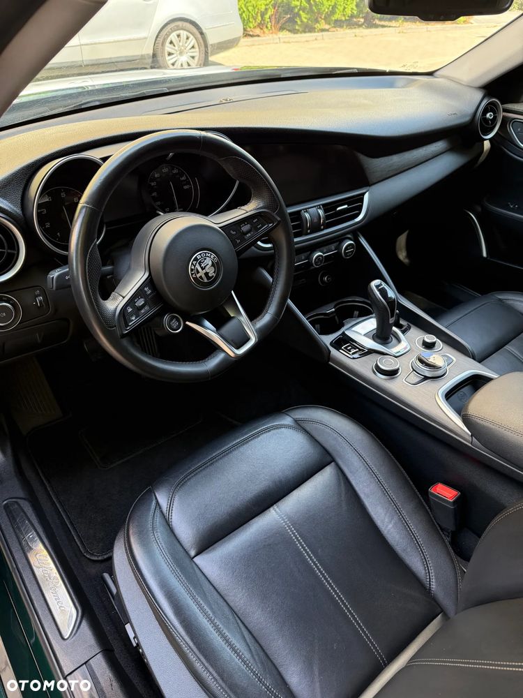 Alfa Romeo Giulia - 11
