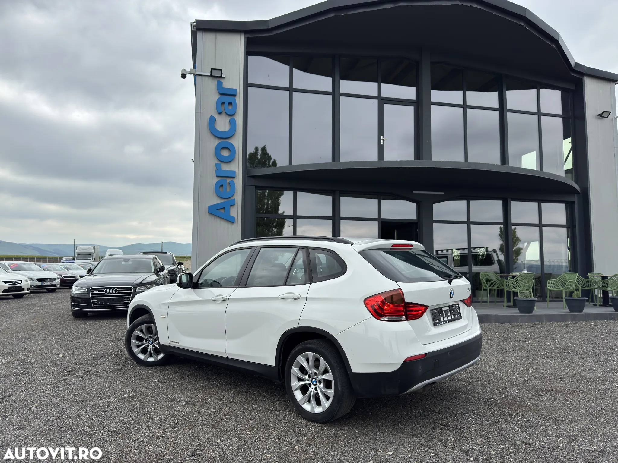 BMW X1 sDrive18d - 11