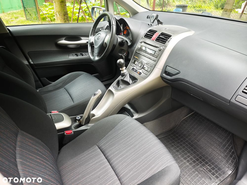 Toyota Auris 1.6 Sol - 15