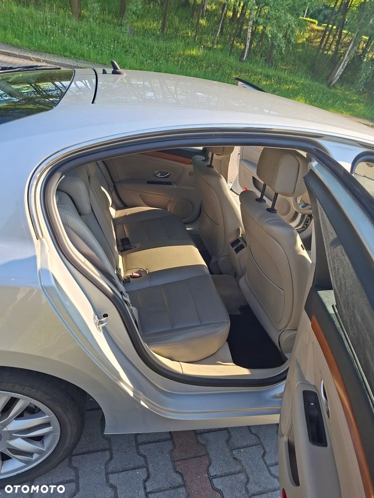 Renault Laguna 2.0 dCi Initiale - 7