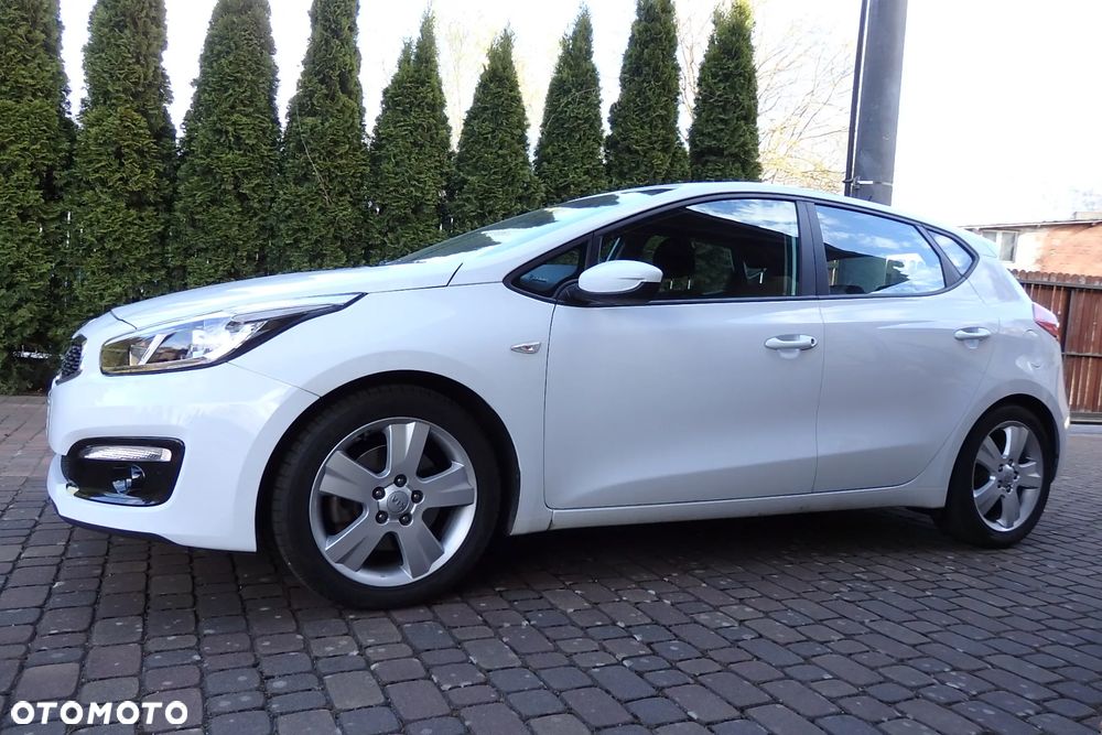 Kia Ceed 1.4 CVVT UEFA EURO 2016 - 17