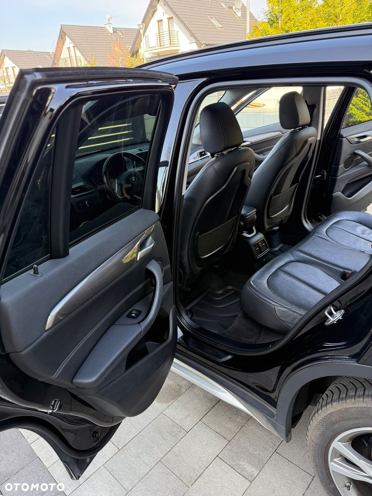 BMW X1 sDrive18d - 23