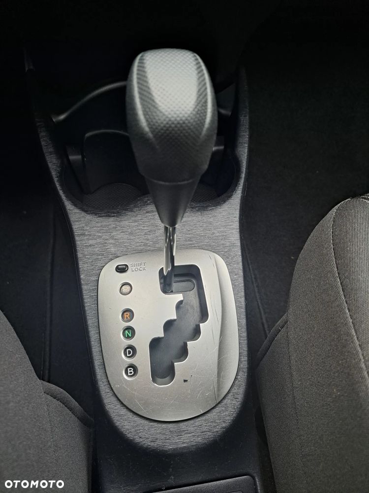 Toyota Yaris - 18