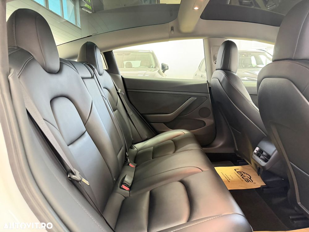 Tesla Model 3 Langstreckenbatterie Allradantrieb Dual Motor - 17