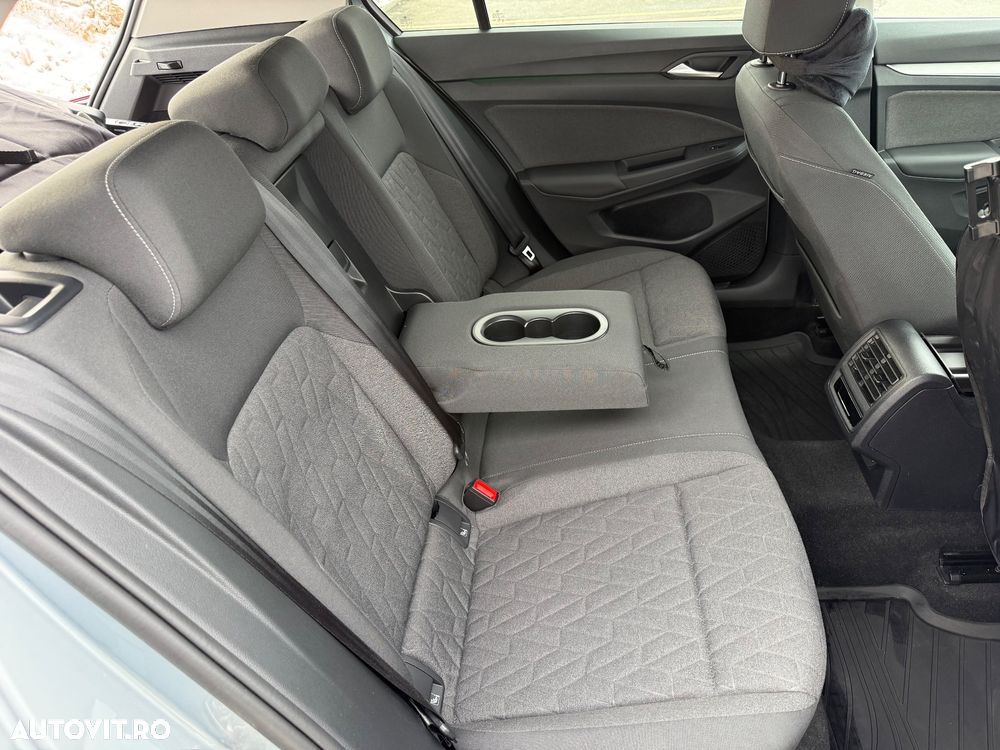 Volkswagen Golf 1.5 eTSI DSG MHEV Life - 17