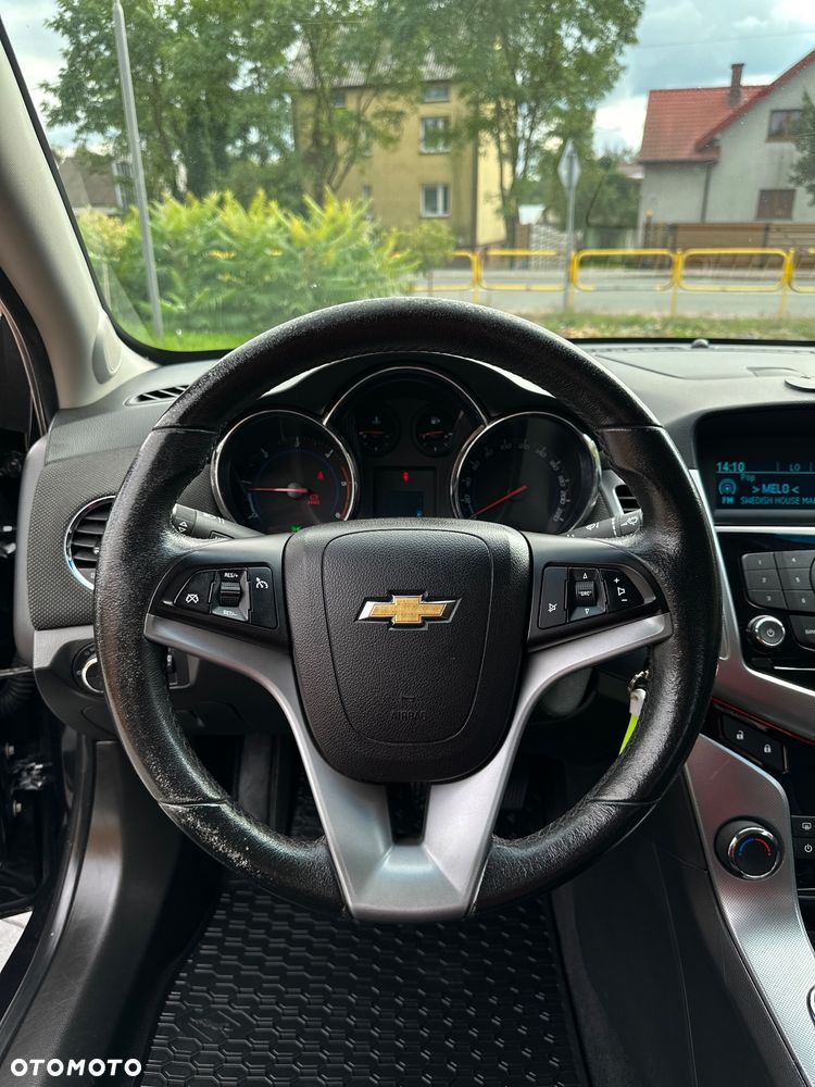 Chevrolet Cruze - 18
