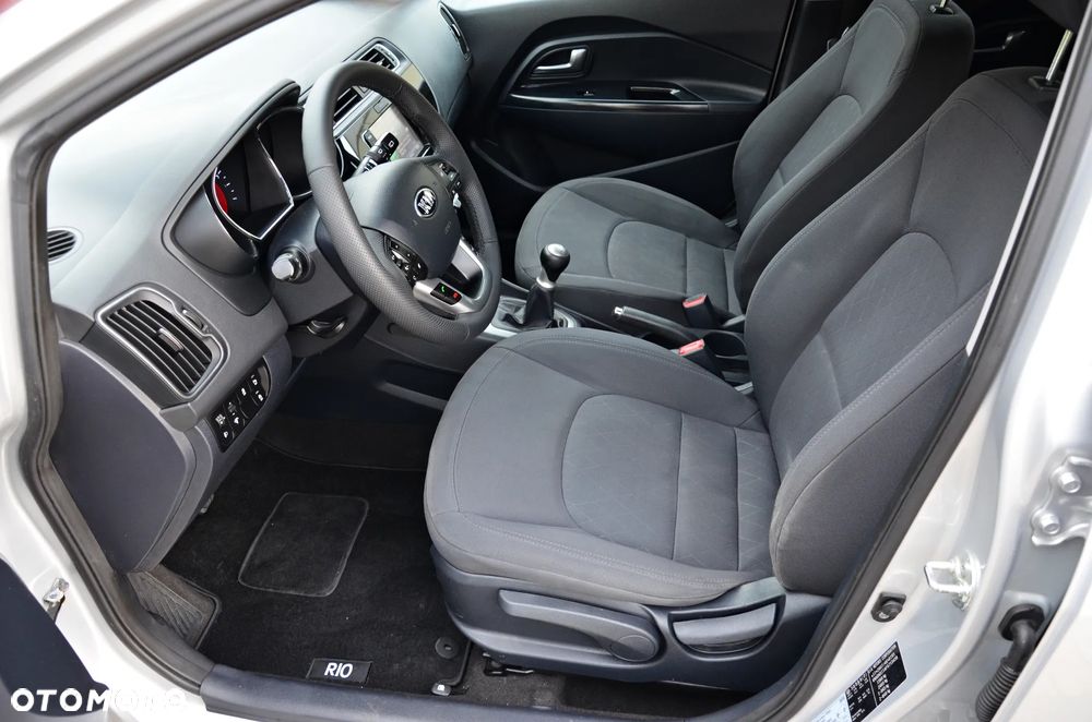 Kia Rio 1.2 Dream-Team Edition - 28