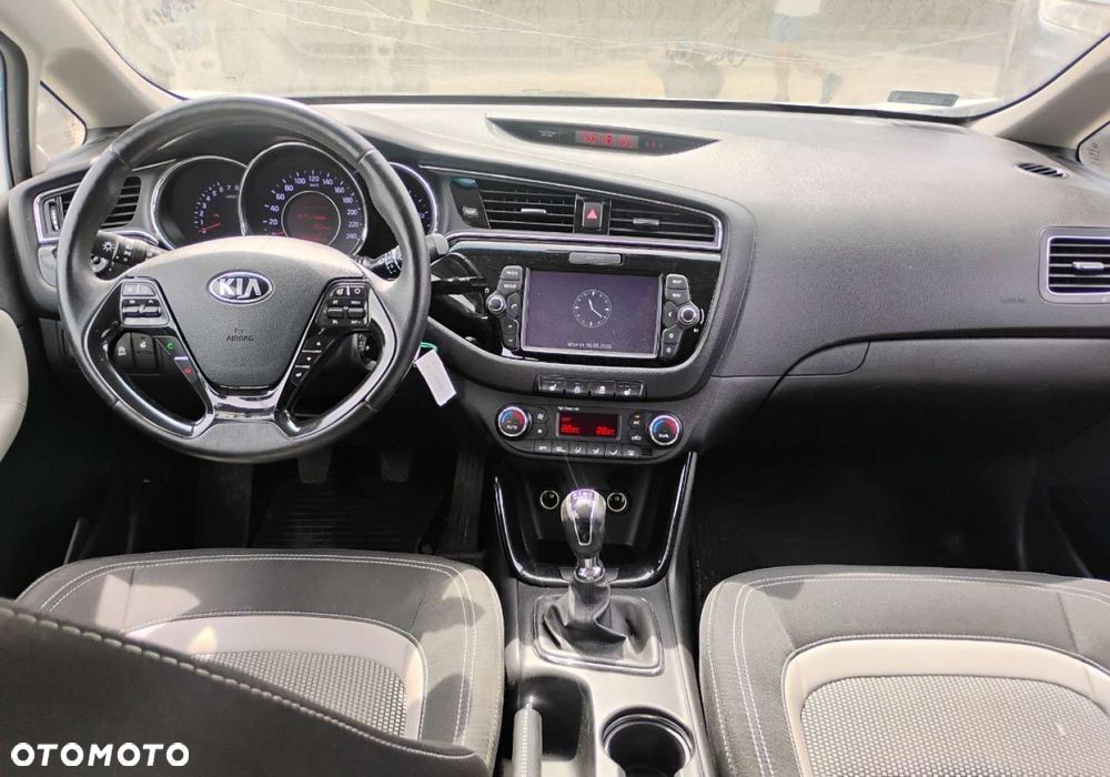 Kia Ceed - 7