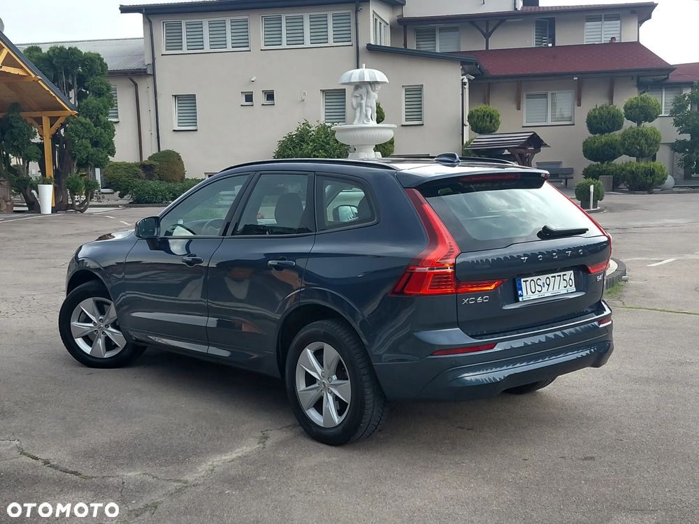 Volvo XC 60 B4 D AWD Geartronic Momentum - 11