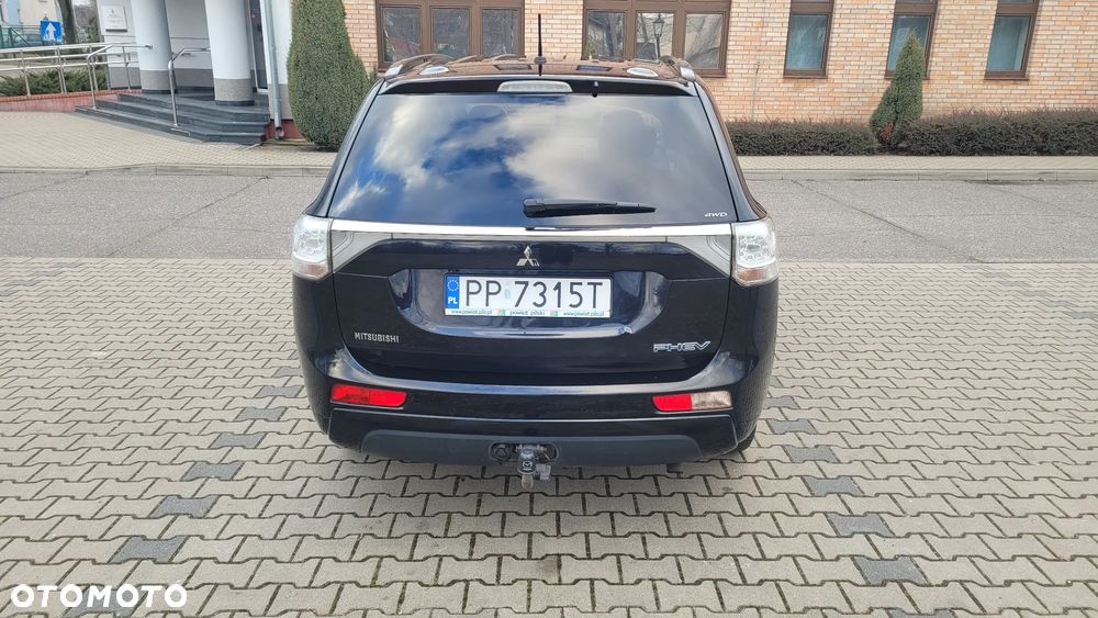 Mitsubishi Outlander - 9