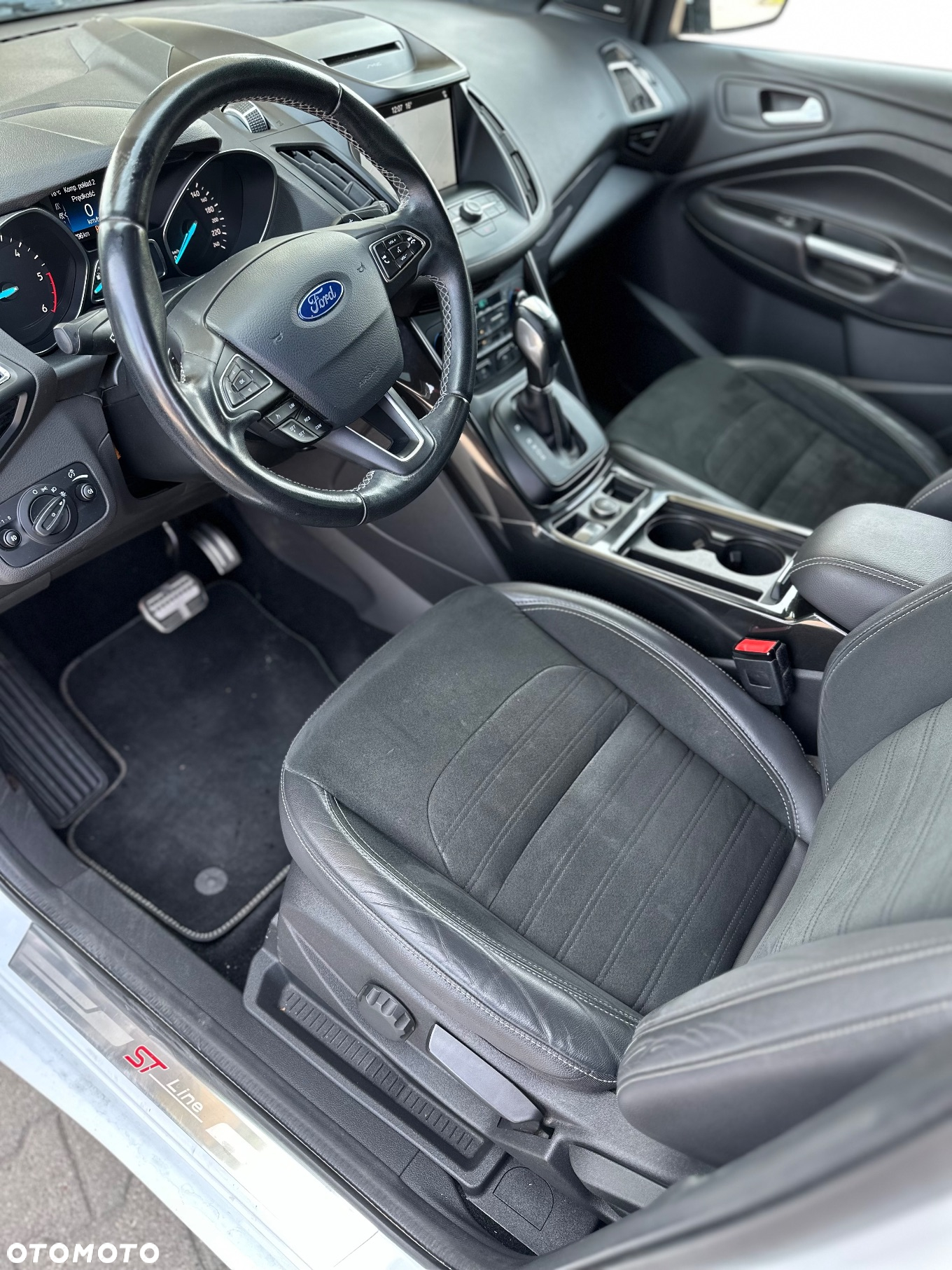 Ford Kuga 2.0 TDCi 4x4 ST-Line - 6