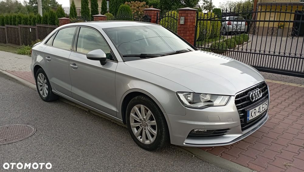 Audi A3 2.0 TDI (clean diesel) Attraction - 4