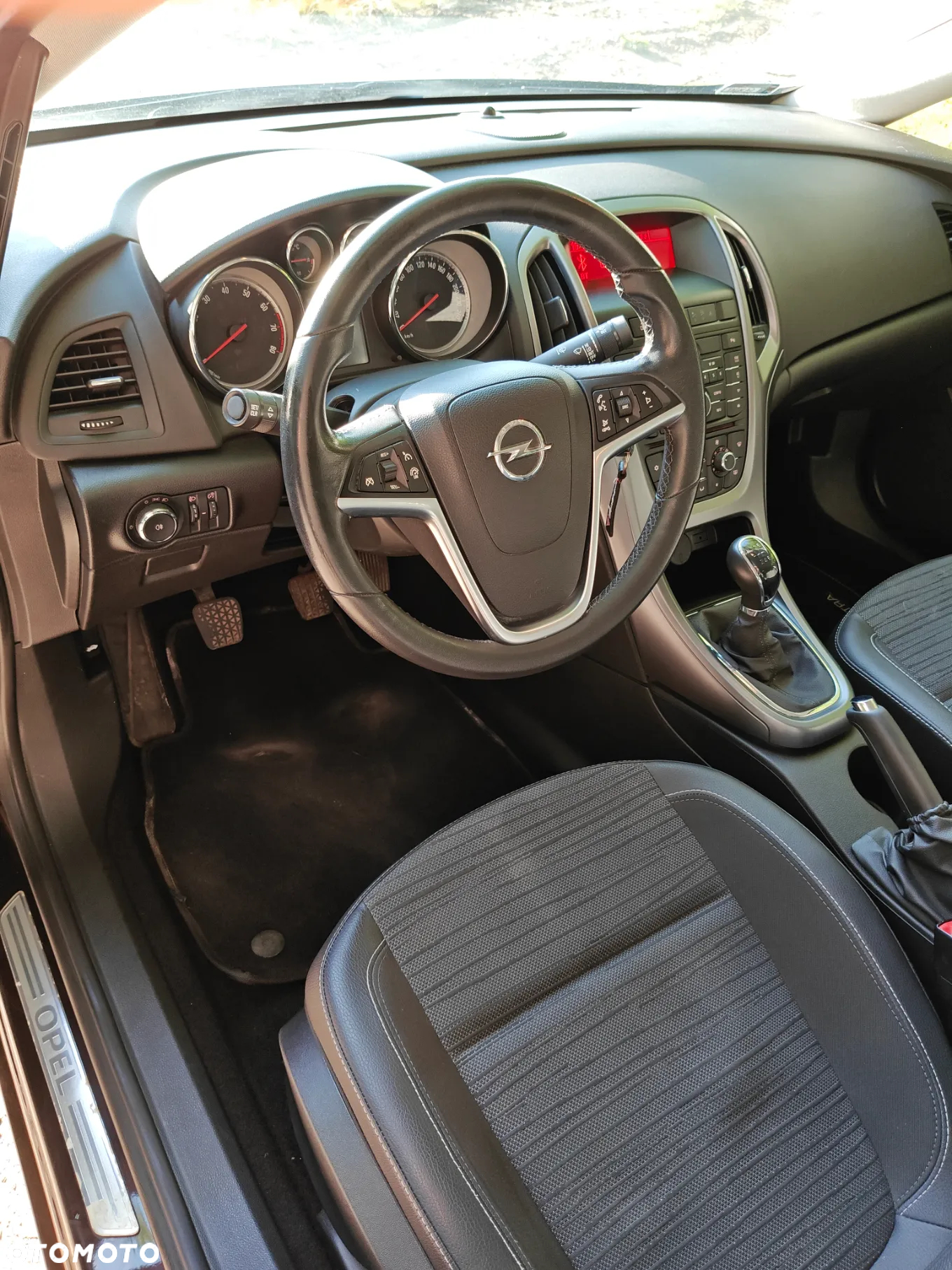 Opel Astra IV 1.4 T EU6 - 10