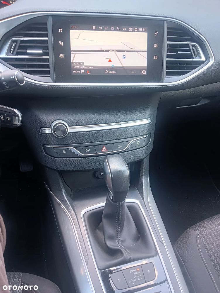 Peugeot 308 1.5 BlueHDi Allure S&S EAT6 - 3