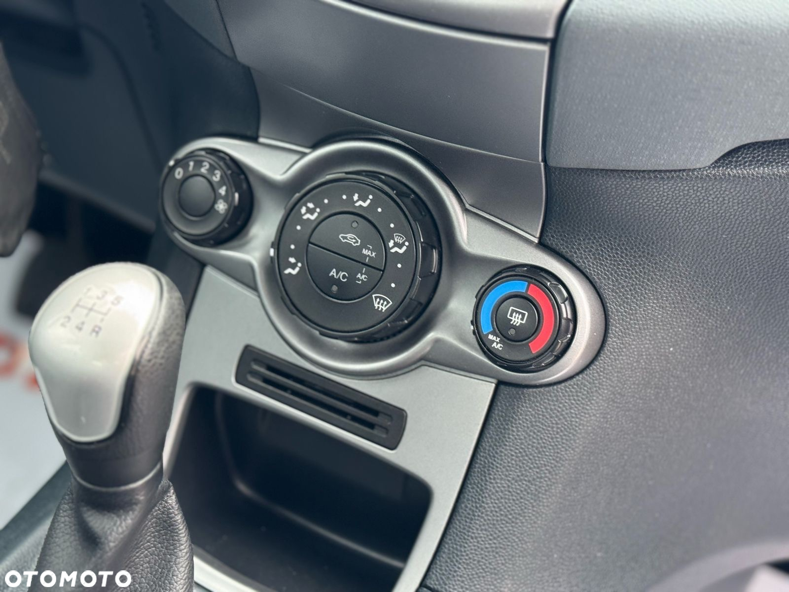 Ford Fiesta - 13