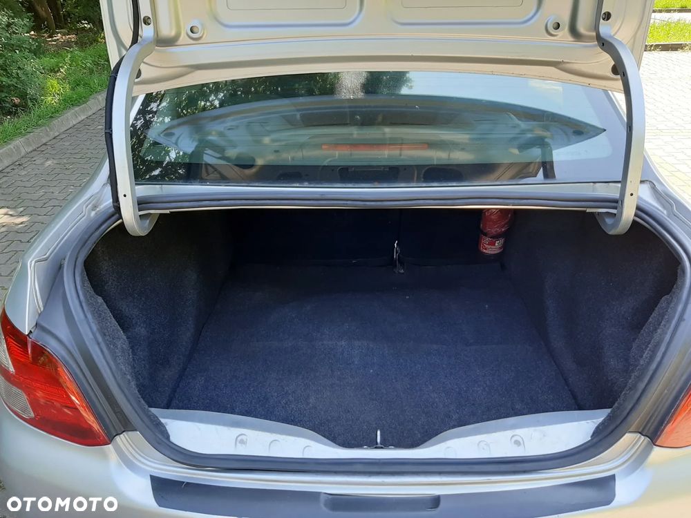 Peugeot 301 1.6 HDi Allure - 10