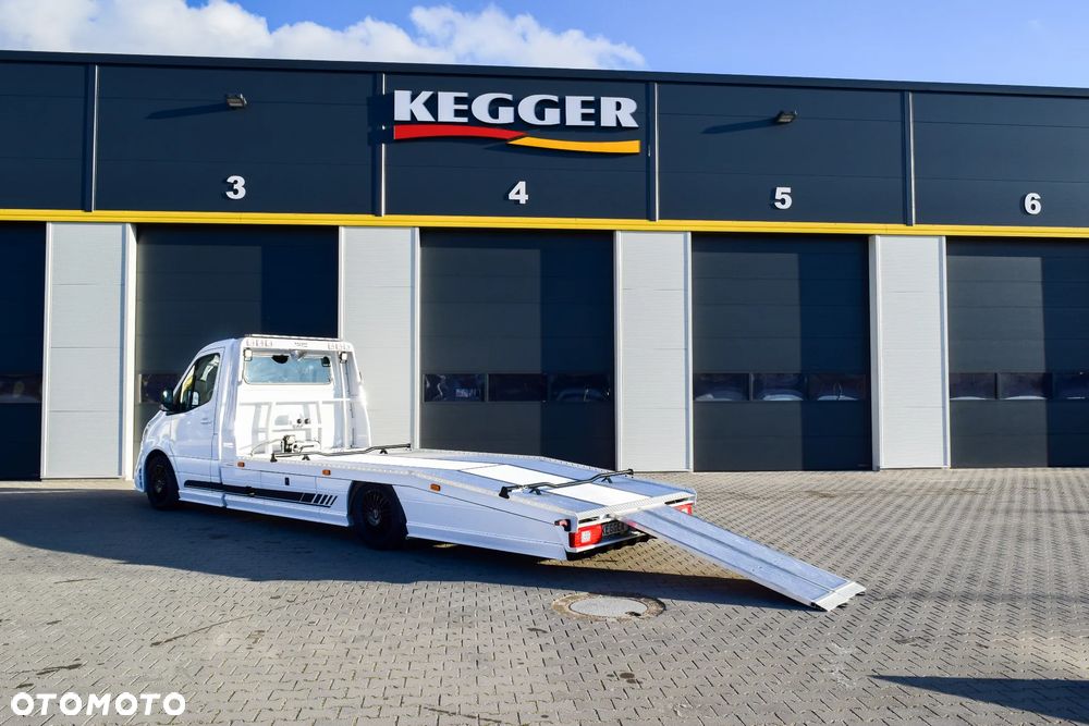 Mercedes-Benz Sprinter 319 - 14