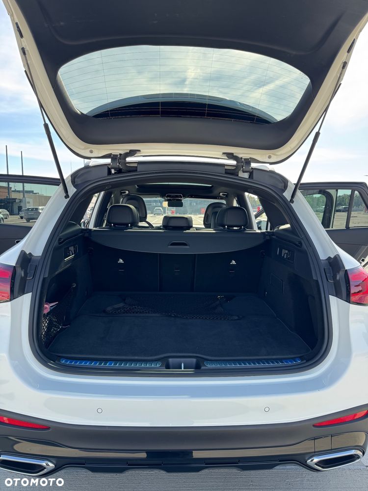 Mercedes-Benz GLC - 28