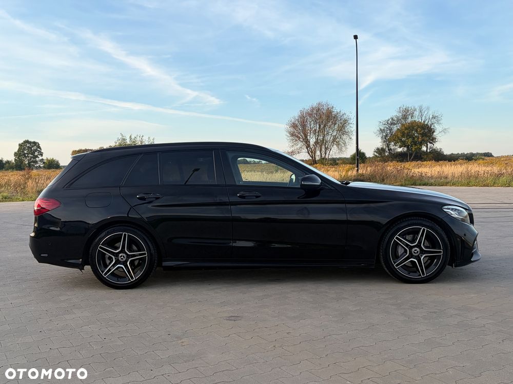Mercedes-Benz C-Class 2021 photo 2
