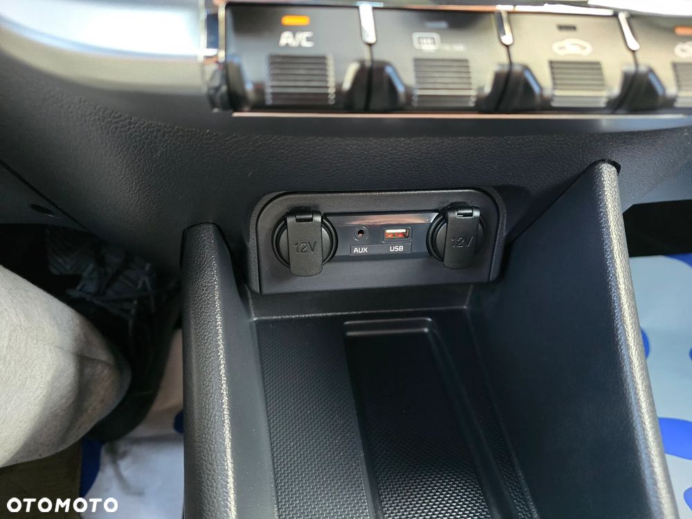 Kia Rio 1.2 Fifa World Cup Edition - 29