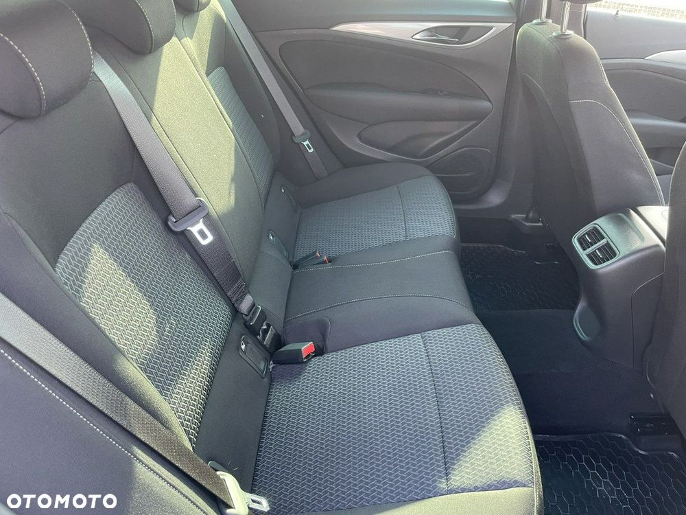 Opel Insignia 2.0 CDTI Business Elegance S&S - 28