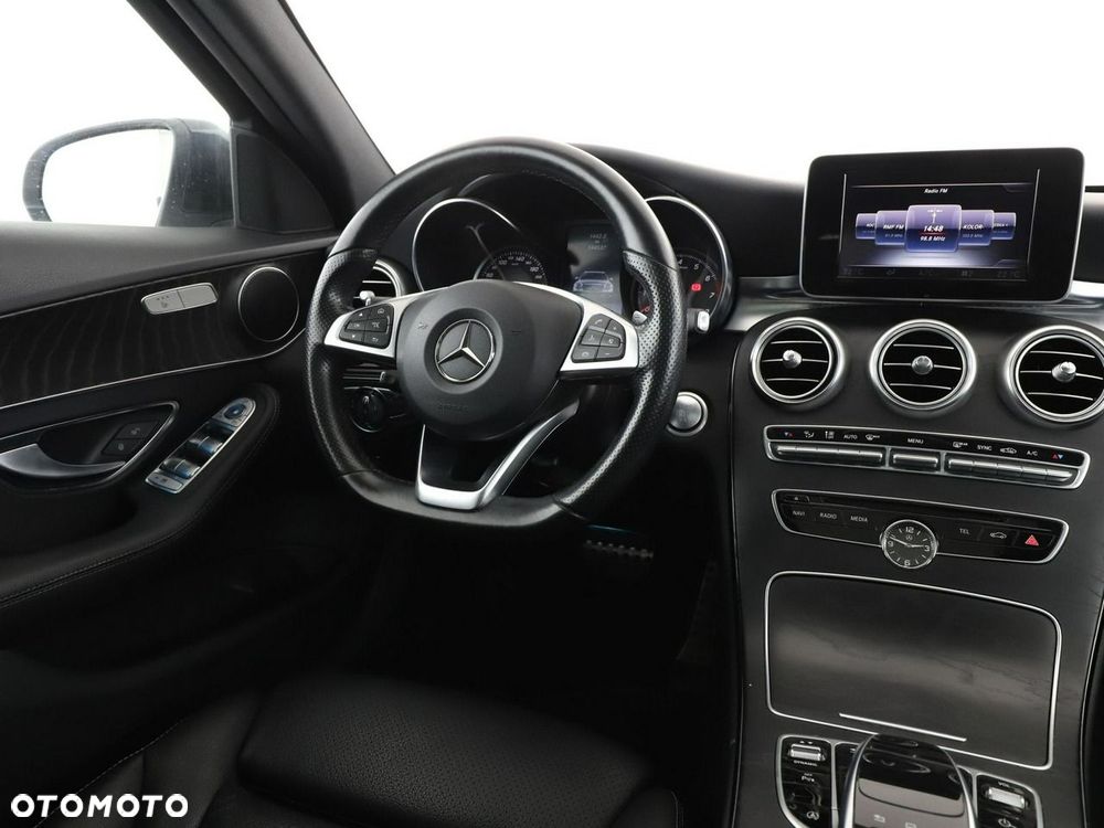 Mercedes-Benz Klasa C 180 9G-TRONIC AMG Line - 17