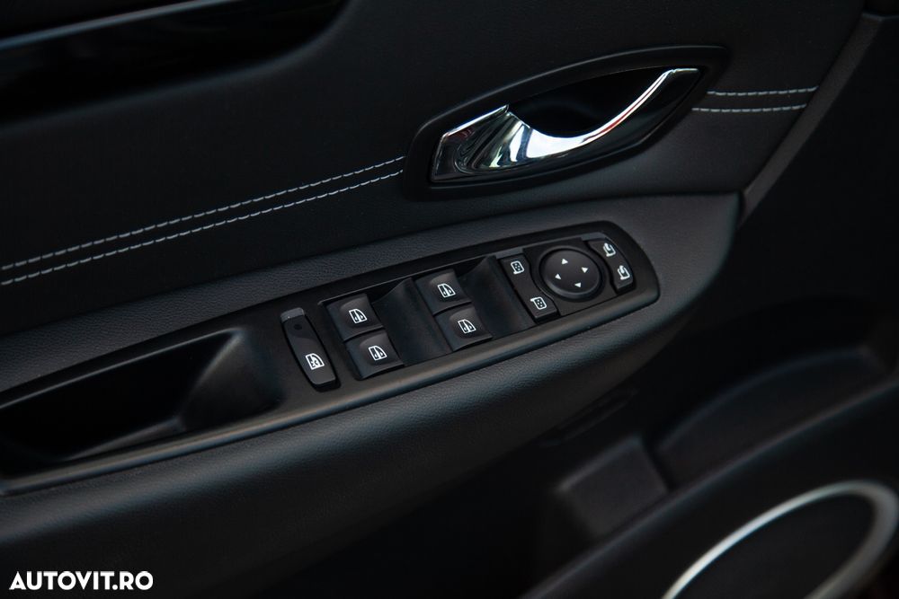 Renault Grand Scenic - 38