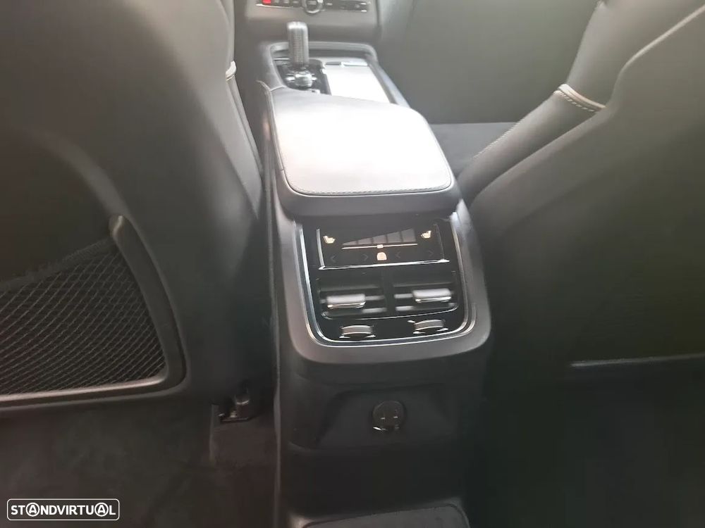 Volvo XC 90 2.0 T8 PHEV R-Design Expression AWD - 31