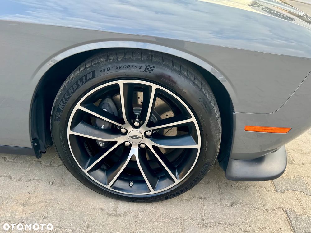 Dodge Challenger Automatik 392 Hemi Scat Pack Shaker - 19
