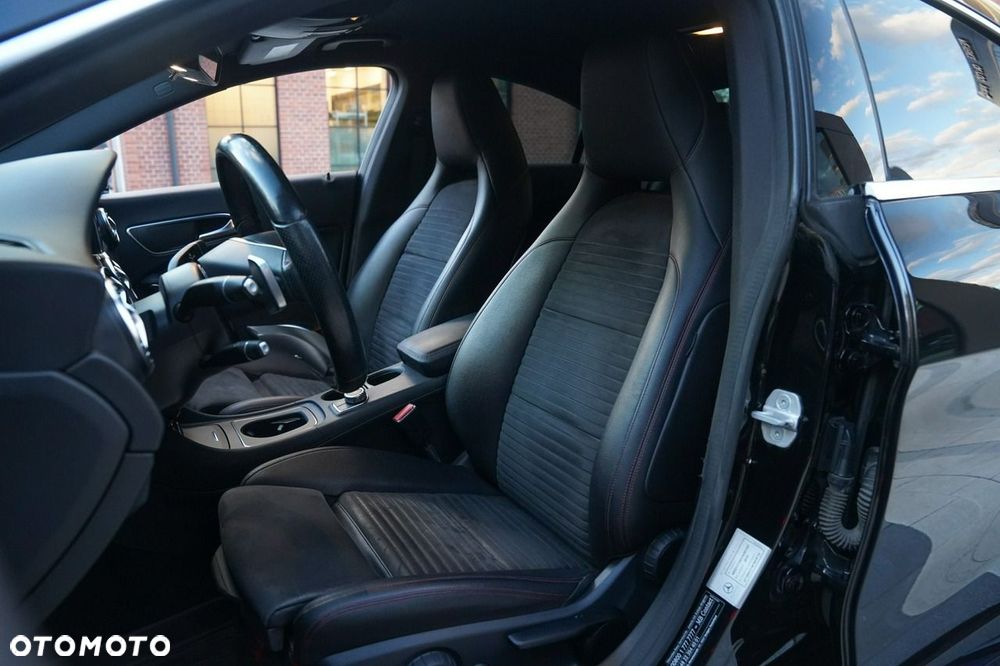 Mercedes-Benz CLA 200 7G-DCT AMG Line - 8