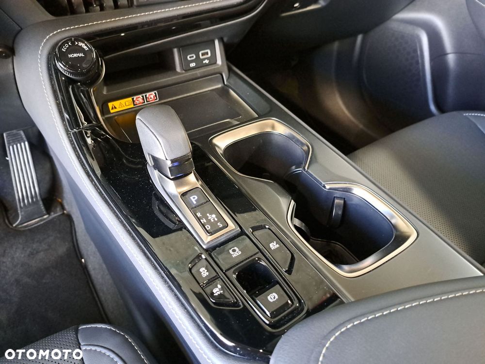 Lexus NX - 28