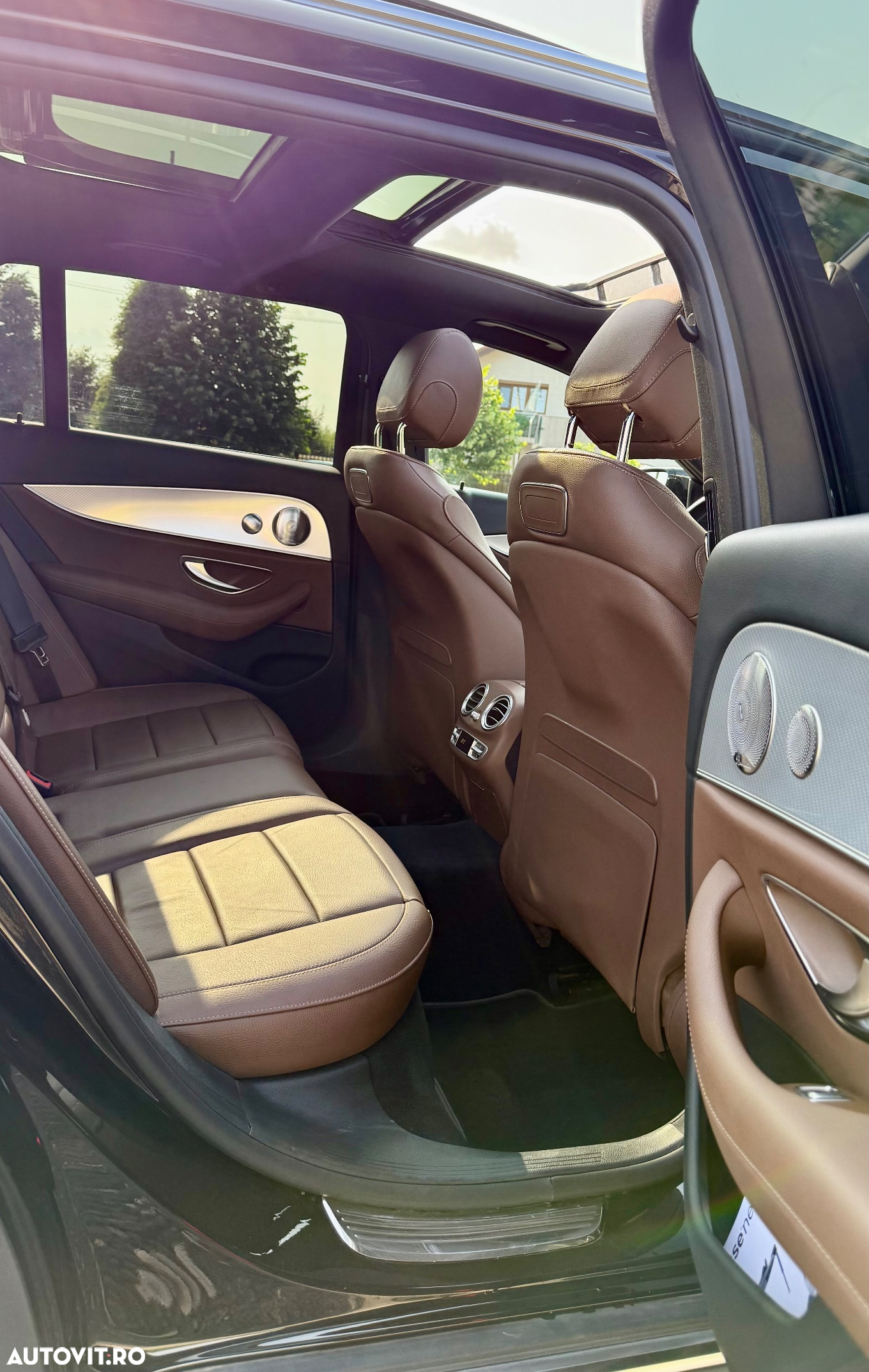 Mercedes-Benz E 220 d 4Matic T 9G-TRONIC Avantgarde - 18