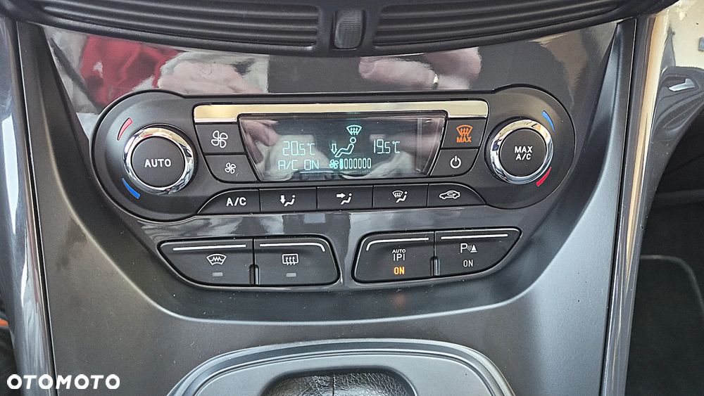 Ford Kuga 2.0 TDCi 4WD Titanium - 14