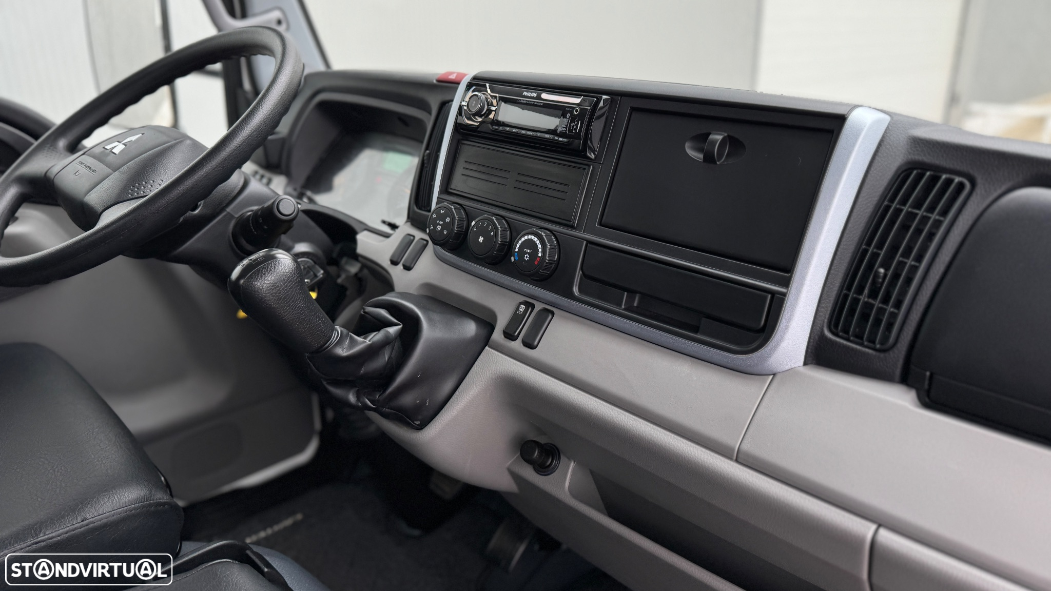 Mitsubishi Canter 3S15 Novo Modelo - 10